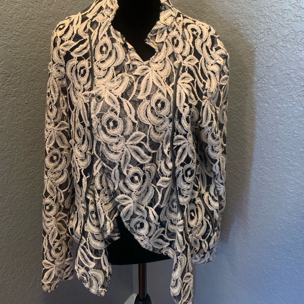 Women’s Floral Lace Overlay Jacket - Cream on Black